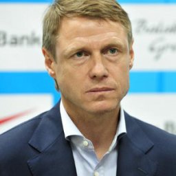 Курский тренер оформил с "Краснодаром" четвертый разгром в Лиге Европы Курский тренер оформил с "Краснодаром" четвертый разгром в Лиге Европы