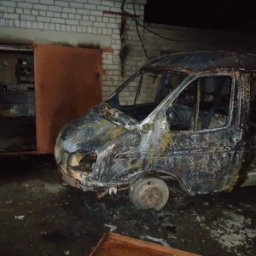 В Курске пожар уничтожил "Газель", в Щигровском районе - дом В Курске пожар уничтожил "Газель", в Щигровском районе - дом