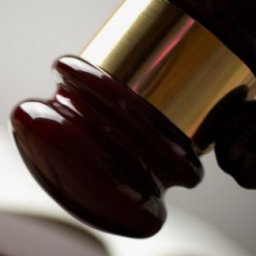 Пьяный водитель, лишенный прав, получил 2 года за свою выходку