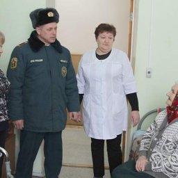 В Курской области около 2 тысяч пенсионеров на зиму переселили к родственникам и в соцучреждения