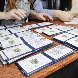 В Курске вручили дипломы выпускникам «Серебряной поры» В Курске вручили дипломы выпускникам «Серебряной поры»