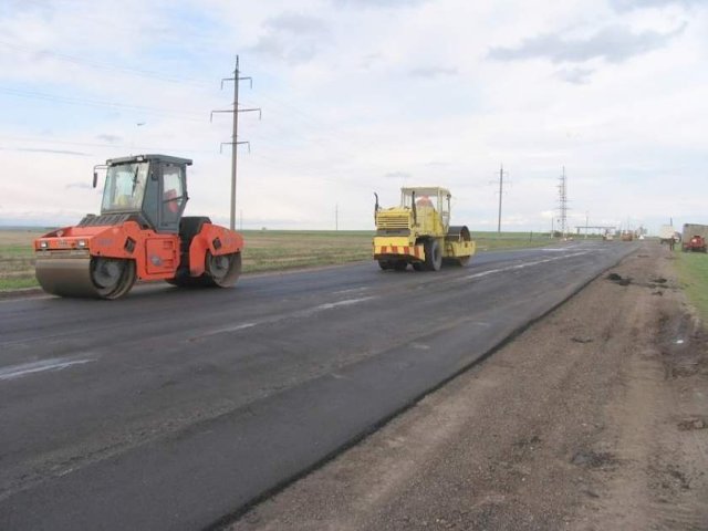 Руководители, отвечающие за ремонт дорог в Курске и области, ответили на вопросы курян