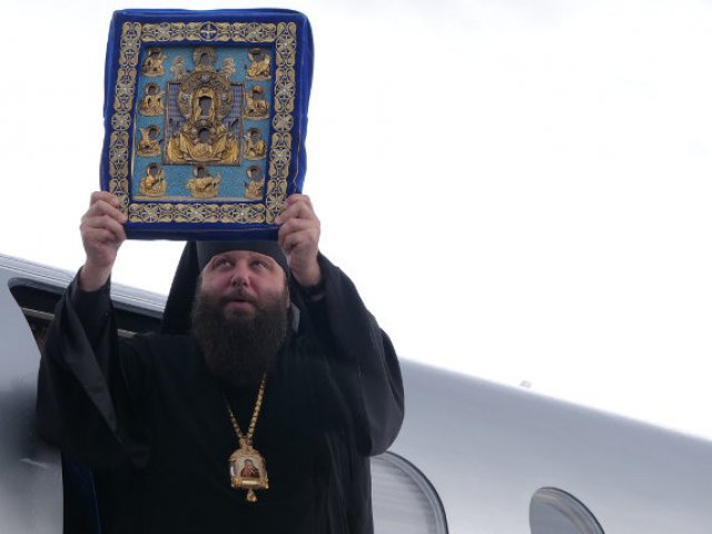 В Курск  прибыла  чудотворная  икона «Знамение» (фоторепортаж)