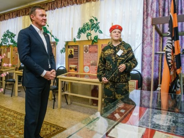 Роман Старовойт с рабочим визитом посетил Золотухинский район
