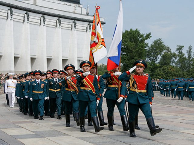 Куряне выбирают военные профессии