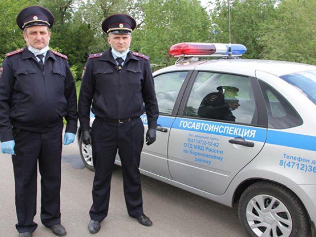 Курские полицейские спасли на пожаре мужчину