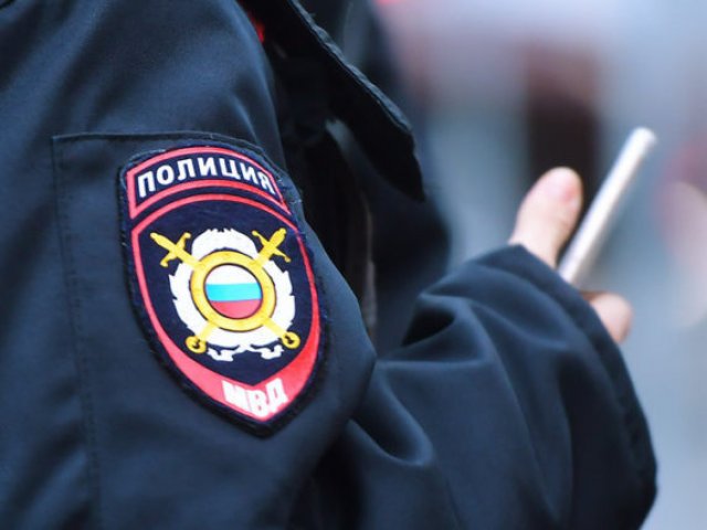 В курском хостеле мужчина украл телефон у нового знакомого