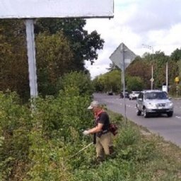 Под Курском водитель сам привёл в порядок дорогу