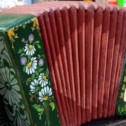Курские инвалиды получили более 2,6 миллионов на исполнение фольклорных песен Курские инвалиды получили более 2,6 миллионов на исполнение фольклорных песен