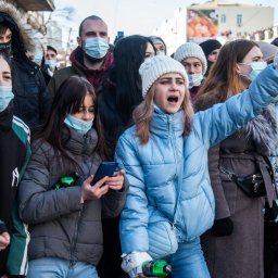 Ребёнок на митинге: почему и что с этим делать