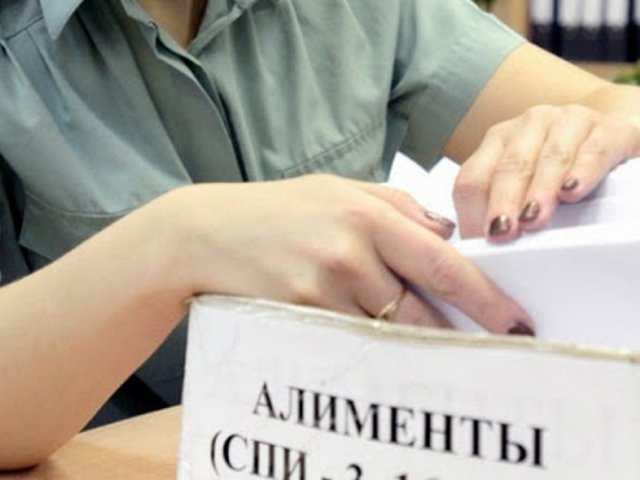 Курянин расплатился по алиментам, чтобы не лишиться водительских прав