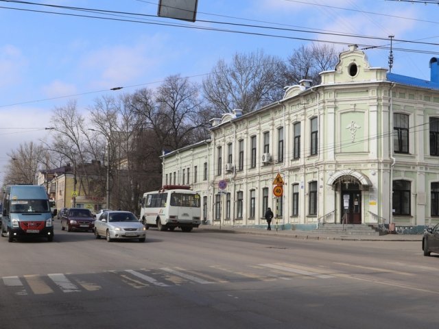 В Курской области отремонтируют дороги возле медучреждений