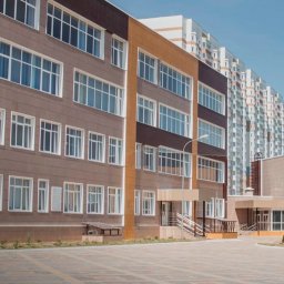 В новую школу на проспекте Дериглазова Курска уже приняли 548 детей В новую школу на проспекте Дериглазова Курска уже приняли 548 детей