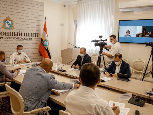 Жители Мантуровского района обратились к курскому губернатору через интернет-приемную
