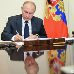 Владимир Путин в круглосуточном режиме контролирует ситуацию в Якутии Владимир Путин в круглосуточном режиме контролирует ситуацию в Якутии