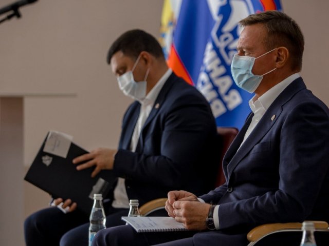 Роман Старовойт встретился с партактивом Кореневского района
