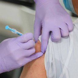 Рекомендация вакцинироваться от коронавируса сохранится для курян и через полгода после болезни Рекомендация вакцинироваться от коронавируса сохранится для курян и через полгода после болезни