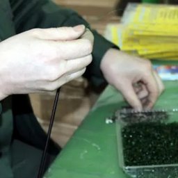 В Курской колонии начали изготавливать рыболовные снасти В Курской колонии начали изготавливать рыболовные снасти