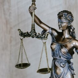 В Курской области экс-мэр Щигров судится с журналистами из-за статьи о нём В Курской области экс-мэр Щигров судится с журналистами из-за статьи о нём
