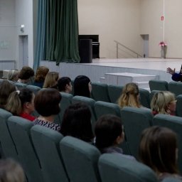 В Курске в гимназию № 63 на проспекте Клыкова набирают учеников и педагогов В Курске в гимназию № 63 на проспекте Клыкова набирают учеников и педагогов
