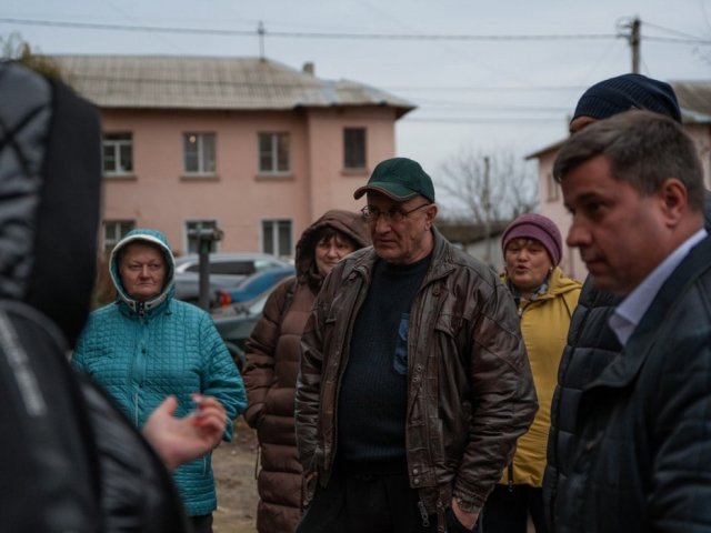 В Курске на Сумской продолжаются работы по восстановлению теплоснабжения