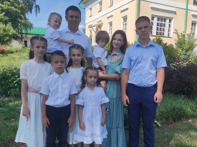 5 тысяч многодетных курских семей получают ежемесячную денежную выплату