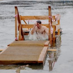 Куряне массово отметили Крещение Господне