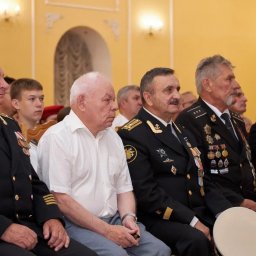 В Курске поздравили ветеранов ВМФ В Курске поздравили ветеранов ВМФ