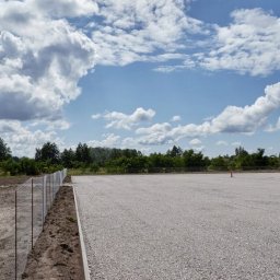 В Железнодорожном округе Курска строится футбольное поле