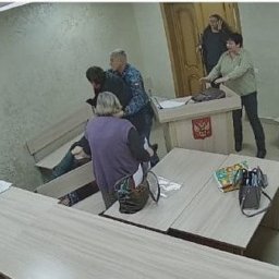 В Курской области спор о разделе имущества перерос в драку в зале суда В Курской области спор о разделе имущества перерос в драку в зале суда