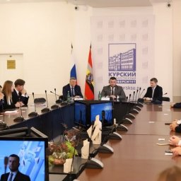 В Курске продолжается просветительская акция «Поделись своим Знанием» В Курске продолжается просветительская акция «Поделись своим Знанием»