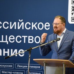 О коммуникациях из первых рук. Олег Ведутов прочёл лекцию для курских студентов О коммуникациях из первых рук. Олег Ведутов прочёл лекцию для курских студентов