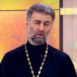 В Курске слесарь и священник получили медали «Во славу отцовства»