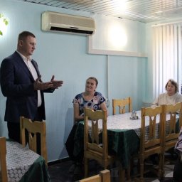 Замгубернатора Курской области Константин Поляков посетил ПВР «Росинка»