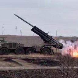 Алексей Смирнов поздравил курян с Днем ракетных войск и артиллерии