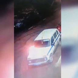В Курске доцент вуза поджег автомобиль полиции, пытаясь вернуть 4 миллиона рублей В Курске доцент вуза поджег автомобиль полиции, пытаясь вернуть 4 миллиона рублей