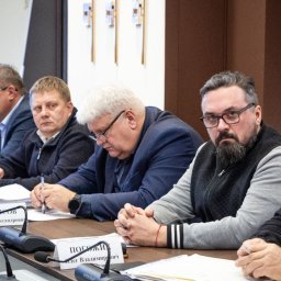В Курске создается новая инспекция для борьбы с парковками на газонах В Курске создается новая инспекция для борьбы с парковками на газонах