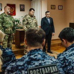 Курским бойцам Росгвардии вручили 15 государственных наград