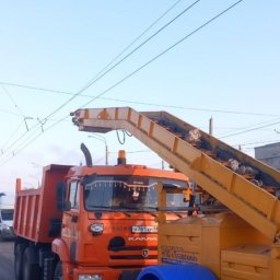 В Курске 74 человека и 63 спецмашины сегодня убирают улицы В Курске 74 человека и 63 спецмашины сегодня убирают улицы
