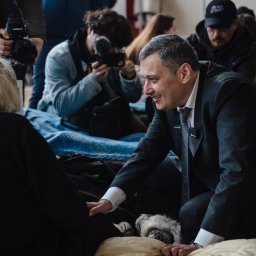 Александр Хинштейн навестил эвакуированных из Суджи курян Александр Хинштейн навестил эвакуированных из Суджи курян