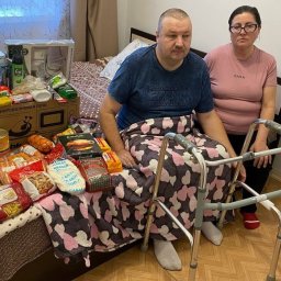 Курские волонтеры передали ходунки эвакуированному суджанину Курские волонтеры передали ходунки эвакуированному суджанину