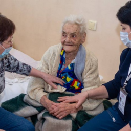 В Курской области эвакуировали 101-летнюю бабушку В Курской области эвакуировали 101-летнюю бабушку