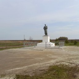 В селе Жерновец Курской области отремонтировали братскую могилу