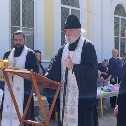 Митрополит Курский и Рыльский Герман освятил блюда пасхального стола курян Митрополит Курский и Рыльский Герман освятил блюда пасхального стола курян