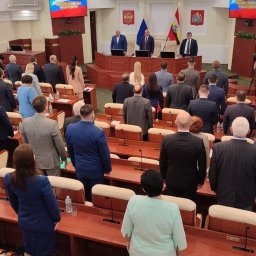 В Курской областной Думе депутаты сегодня рассматривают 14 вопросов В Курской областной Думе депутаты сегодня рассматривают 14 вопросов
