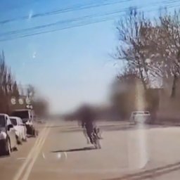 В Курске полицейские задержали 17-летнего мотоциклиста без документов В Курске полицейские задержали 17-летнего мотоциклиста без документов