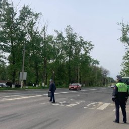 В Курске стражи порядка обеспечивают безопасность дорожного движения на Радоницу. В Курске стражи порядка обеспечивают безопасность дорожного движения на Радоницу.