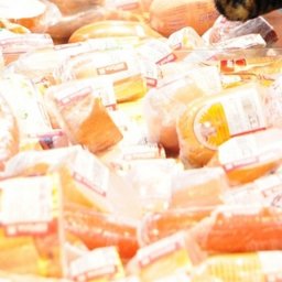 В Курске сожгли 13 килограммов санкционных сыра и хамона
