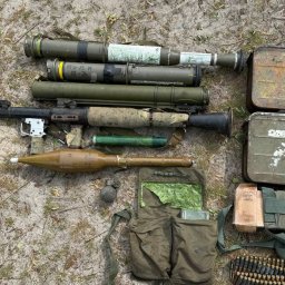 Пограничники в Судже обнаружили вооружение ВСУ Пограничники в Судже обнаружили вооружение ВСУ