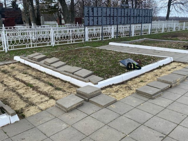 В Курской области ремонтируют памятники к 80-летию Победы